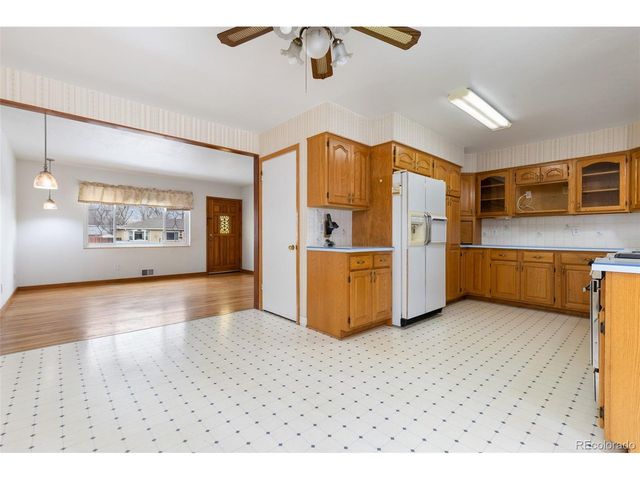 3095 S Zurich Ct, Denver, CO 80236