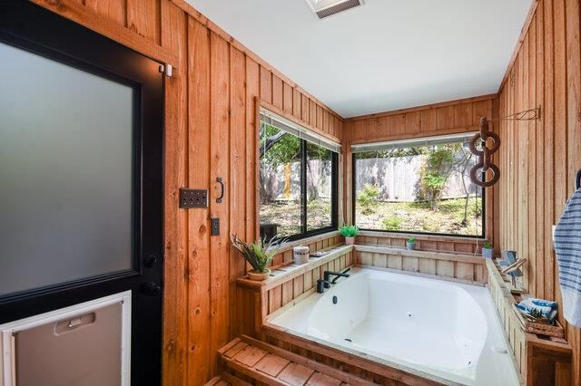 6304 WHITEMARSH VALLEY WALK, Austin, TX 78746