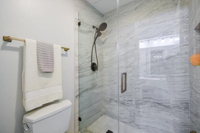 6304 WHITEMARSH VALLEY WALK, Austin, TX 78746