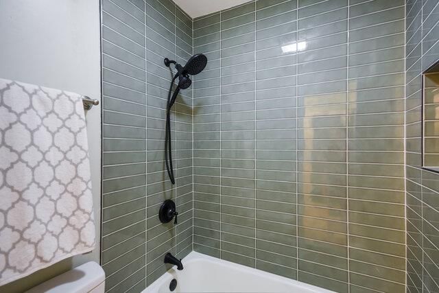 6304 WHITEMARSH VALLEY WALK, Austin, TX 78746