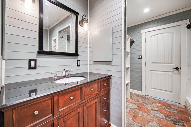 8525 Spell Road, Needville, TX 77461