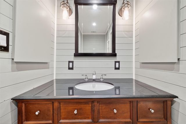 8525 Spell Road, Needville, TX 77461