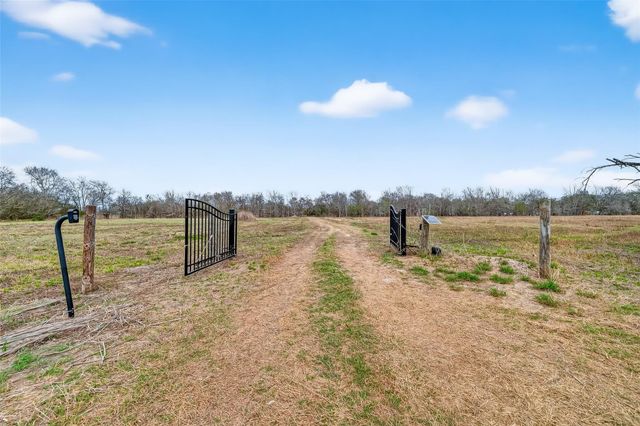 8525 Spell Road, Needville, TX 77461