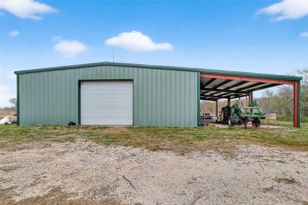 8525 Spell Road, Needville, TX 77461