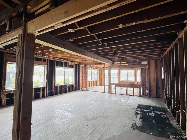 5377 Wildwood Drive, Howell, MI 48843