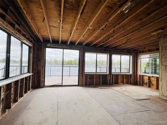 5377 Wildwood Drive, Howell, MI 48843