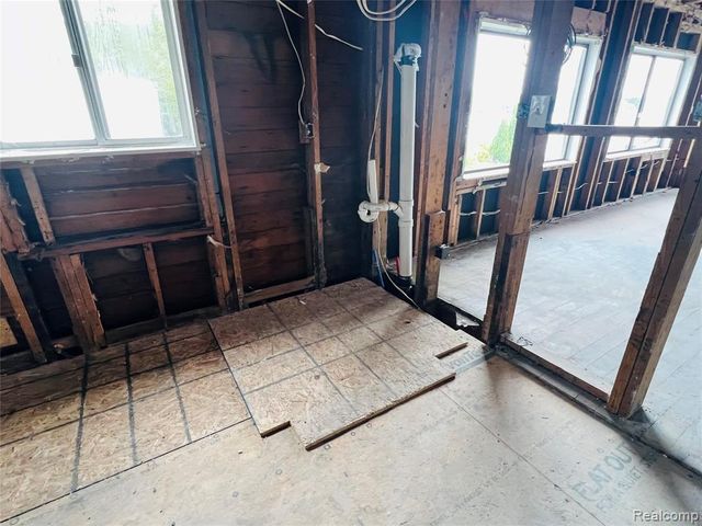 5377 Wildwood Drive, Howell, MI 48843