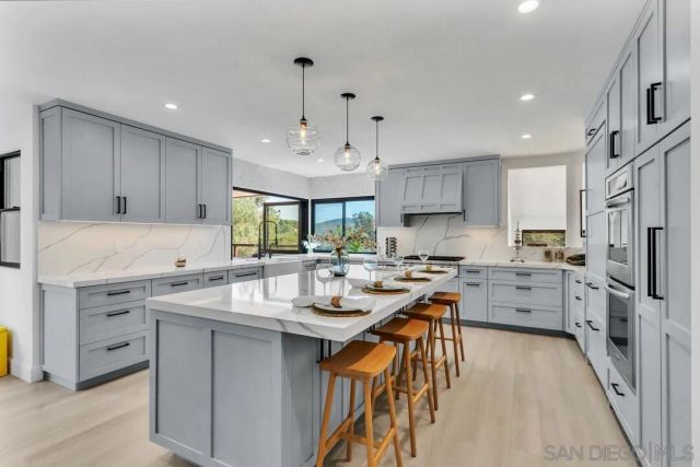 3453 Via Loma Vista, Escondido, CA 92029