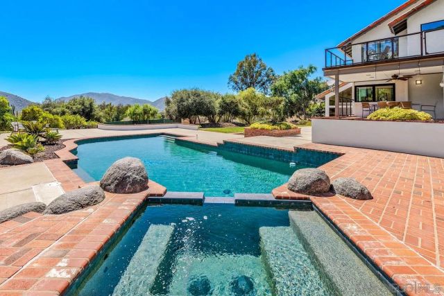 3453 Via Loma Vista, Escondido, CA 92029