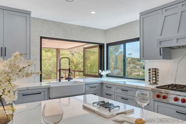 3453 Via Loma Vista, Escondido, CA 92029