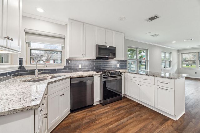 1003 E 14th Street, Houston, TX 77009