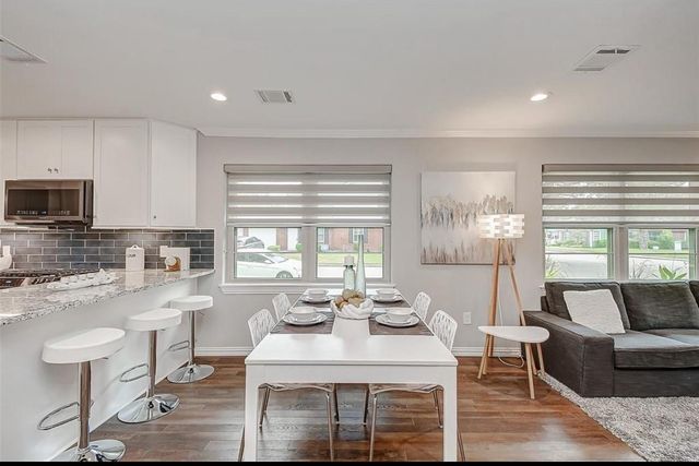 1003 E 14th Street, Houston, TX 77009