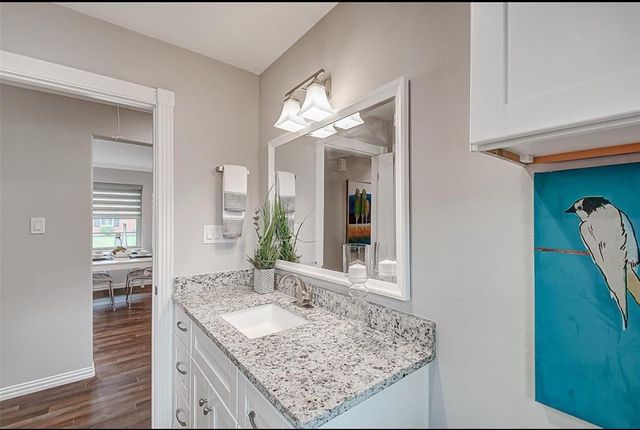 1003 E 14th Street, Houston, TX 77009