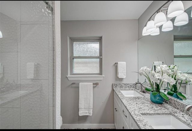 1003 E 14th Street, Houston, TX 77009