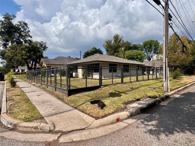 1003 E 14th Street, Houston, TX 77009
