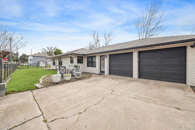 1003 E 14th Street, Houston, TX 77009