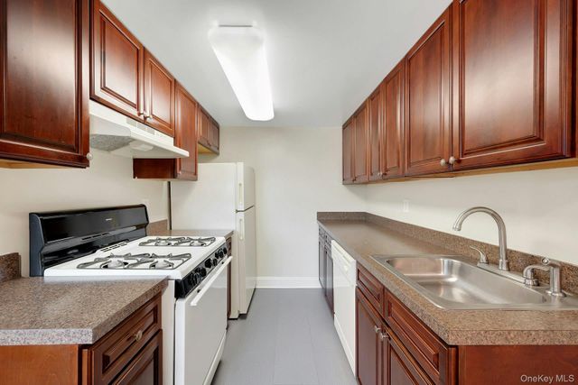 2 Park Avenue 1BB, Eastchester, NY 10709