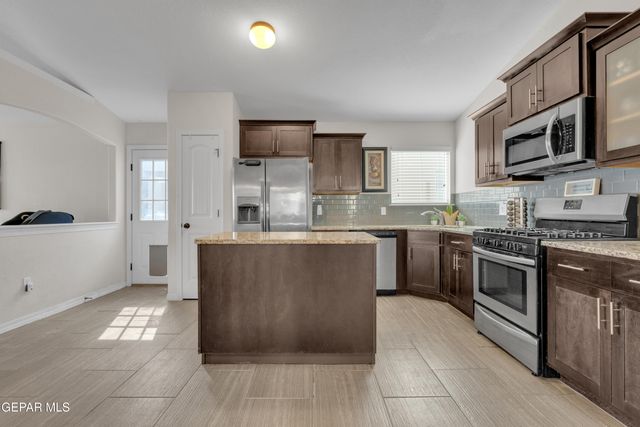 13047 WELLINGTON Drive, El Paso, TX 79928