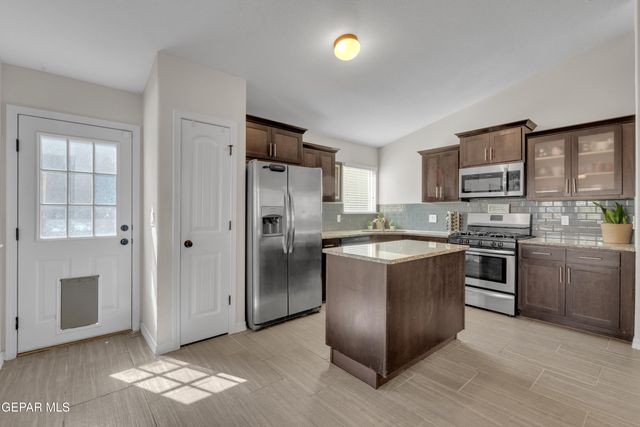 13047 WELLINGTON Drive, El Paso, TX 79928