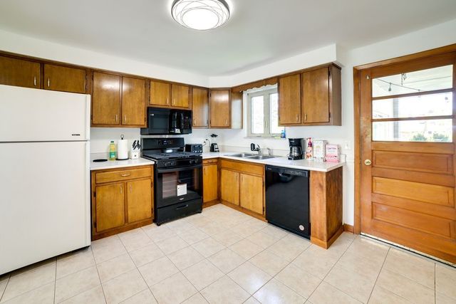 2045 E Homestead St, Reserve, PA 15212