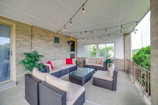 2045 E Homestead St, Reserve, PA 15212