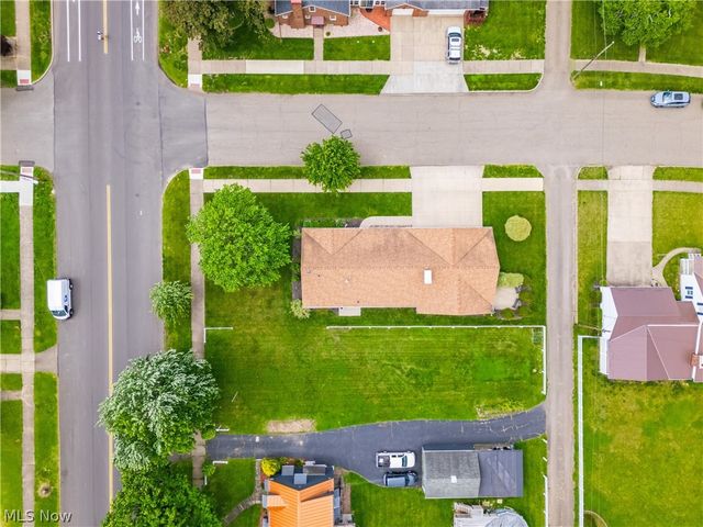 425 Union Avenue NW, New Philadelphia, OH 44663