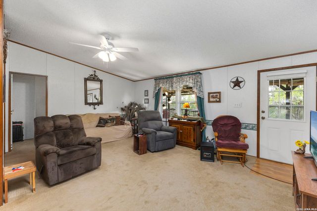 1522 FOREST TRAIL DR, Bandera, TX 78003