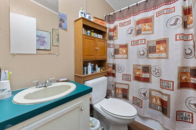 1522 FOREST TRAIL DR, Bandera, TX 78003