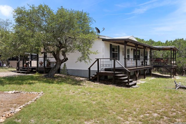1522 FOREST TRAIL DR, Bandera, TX 78003
