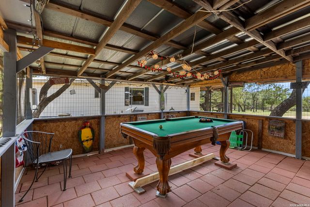 1522 FOREST TRAIL DR, Bandera, TX 78003
