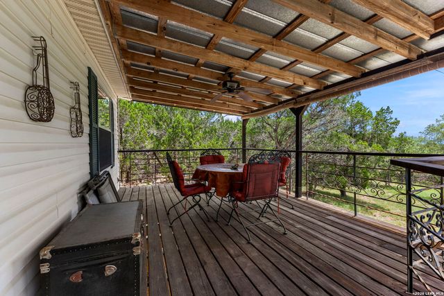 1522 FOREST TRAIL DR, Bandera, TX 78003