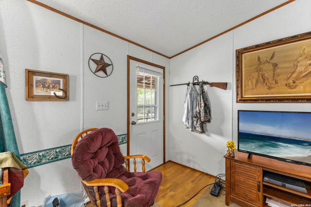 1522 FOREST TRAIL DR, Bandera, TX 78003