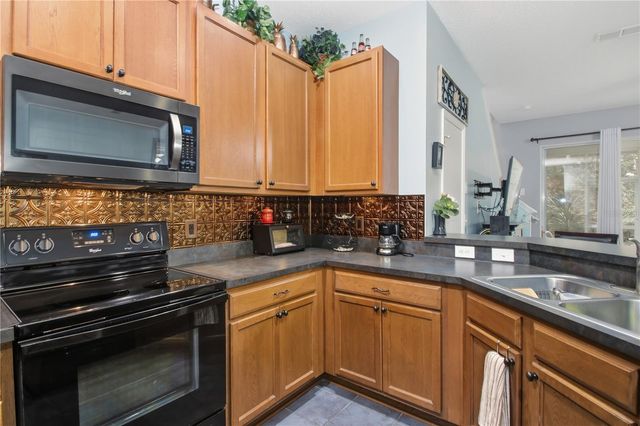 608 OLD PINE COURT, Sanford, FL 32773