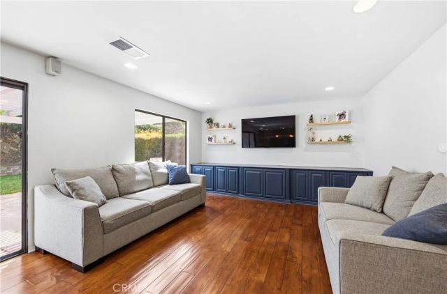 13792 Christian Barrett Drive, Moorpark, CA 93021