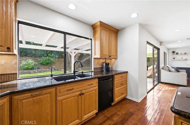13792 Christian Barrett Drive, Moorpark, CA 93021