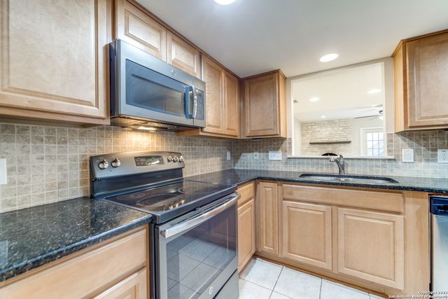 11303 Vance Jackson Rd Apt C2, San Antonio, TX 78230