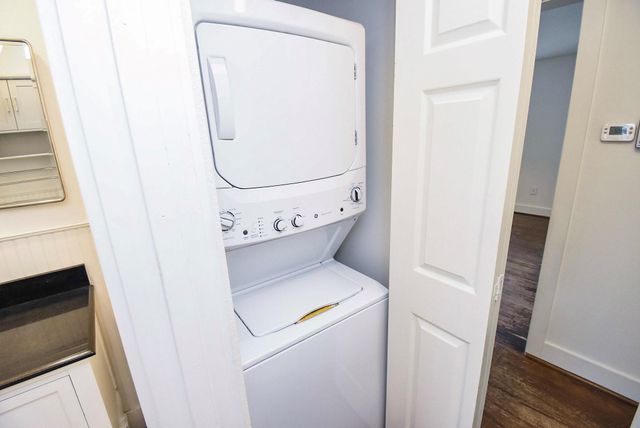 413 W 10th Street, Houston, TX 77008