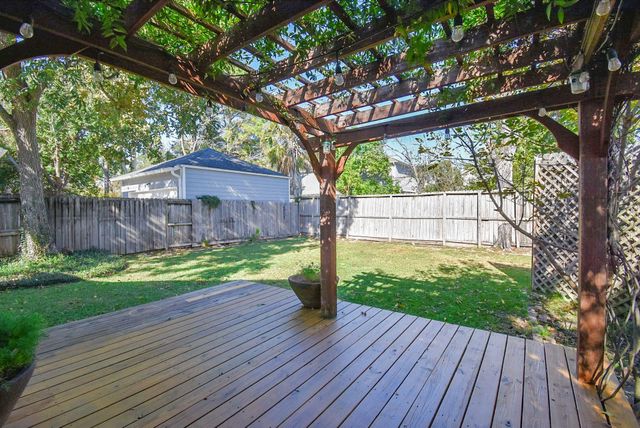 413 W 10th Street, Houston, TX 77008