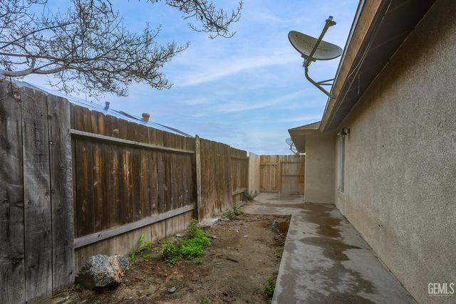 4507 Posada Avenue, Bakersfield, CA 93309