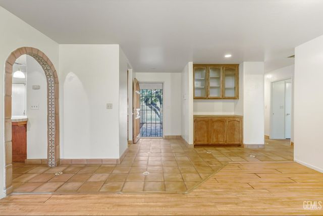 4507 Posada Avenue, Bakersfield, CA 93309