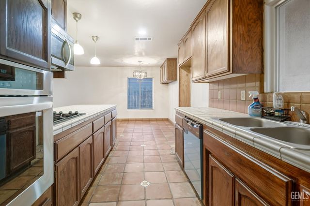 4507 Posada Avenue, Bakersfield, CA 93309