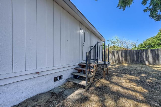 3558 Buckeye St, Clearlake, CA 95422