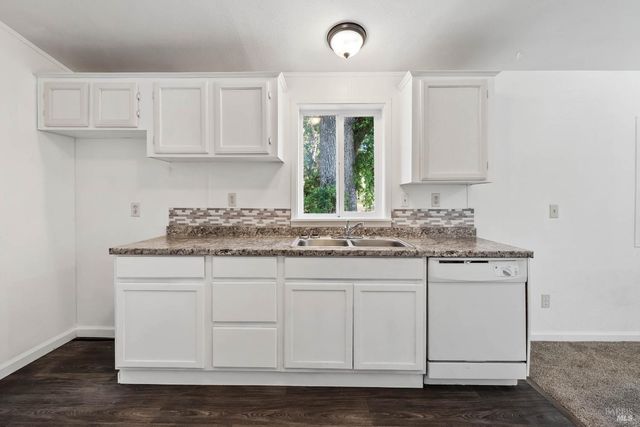 3558 Buckeye St, Clearlake, CA 95422