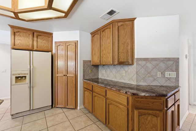 2876 Carolina Avenue, Clovis, CA 93611