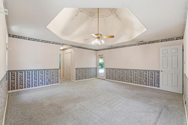2876 Carolina Avenue, Clovis, CA 93611