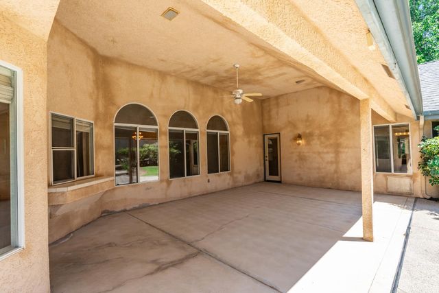 2876 Carolina Avenue, Clovis, CA 93611