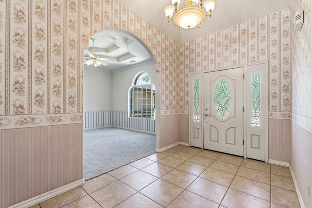 2876 Carolina Avenue, Clovis, CA 93611