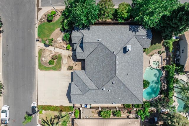 2876 Carolina Avenue, Clovis, CA 93611