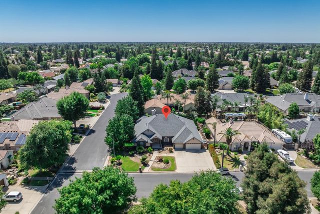 2876 Carolina Avenue, Clovis, CA 93611