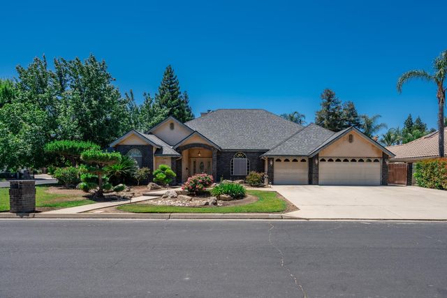 2876 Carolina Avenue, Clovis, CA 93611